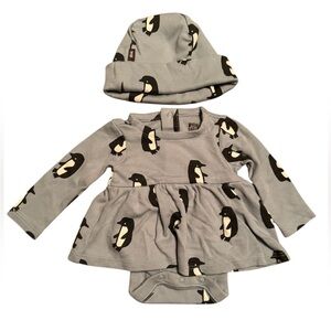 Tea Collection Newborn Penguin Dress Bodysuit Set with Hat – Blue/Gray – EUC